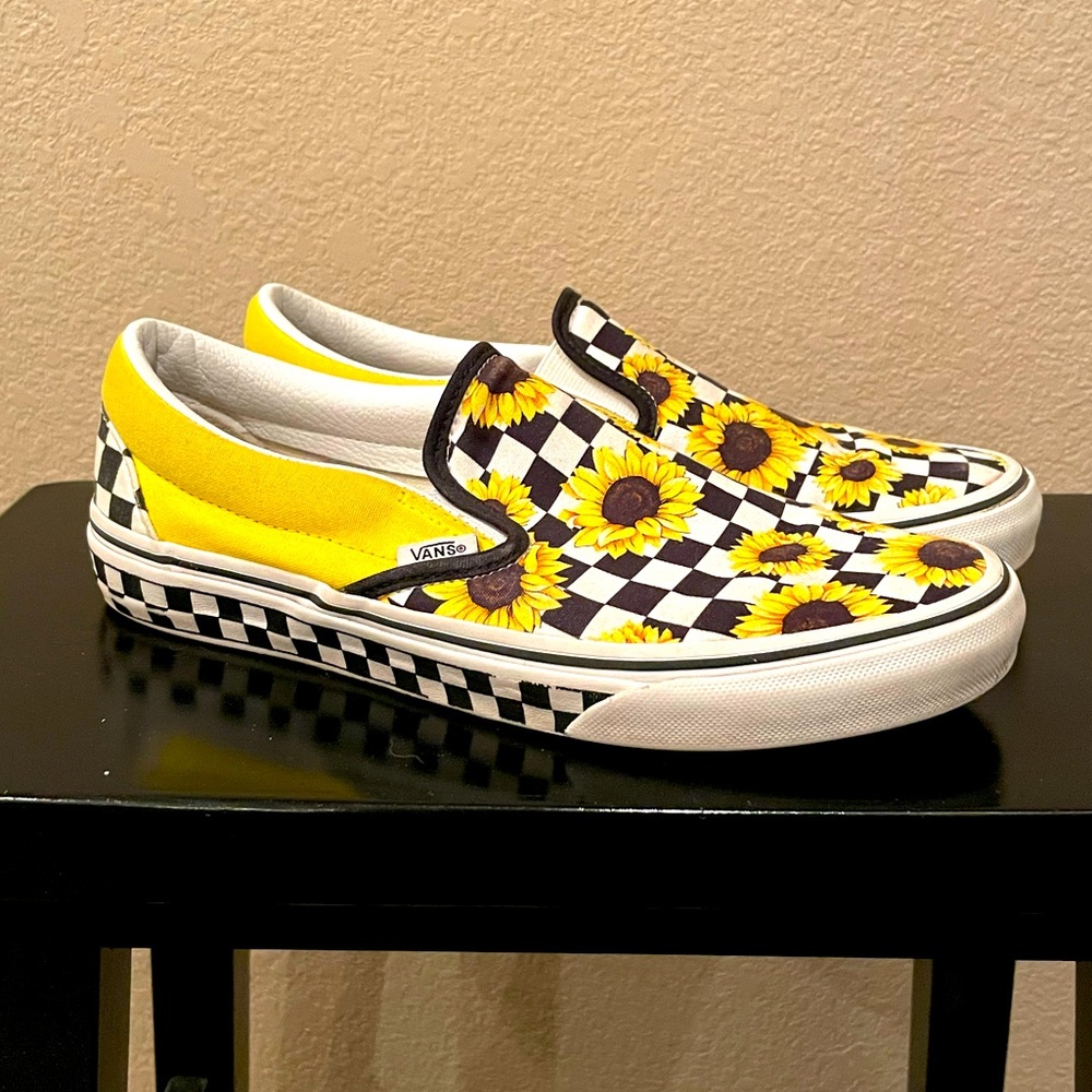 Custom Black/Yellow/White Sunflower Vans Slip-On